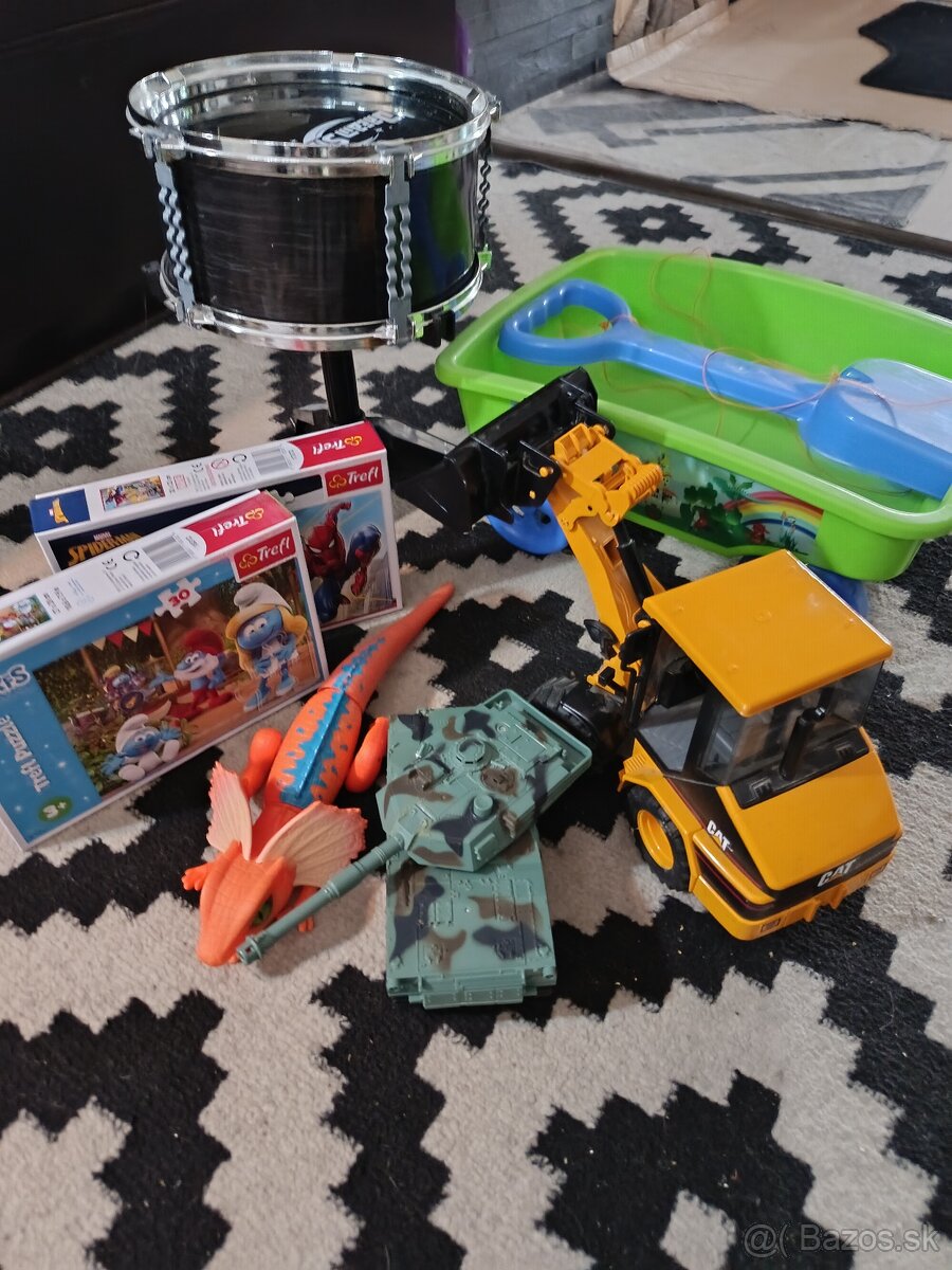 Mix hračiek