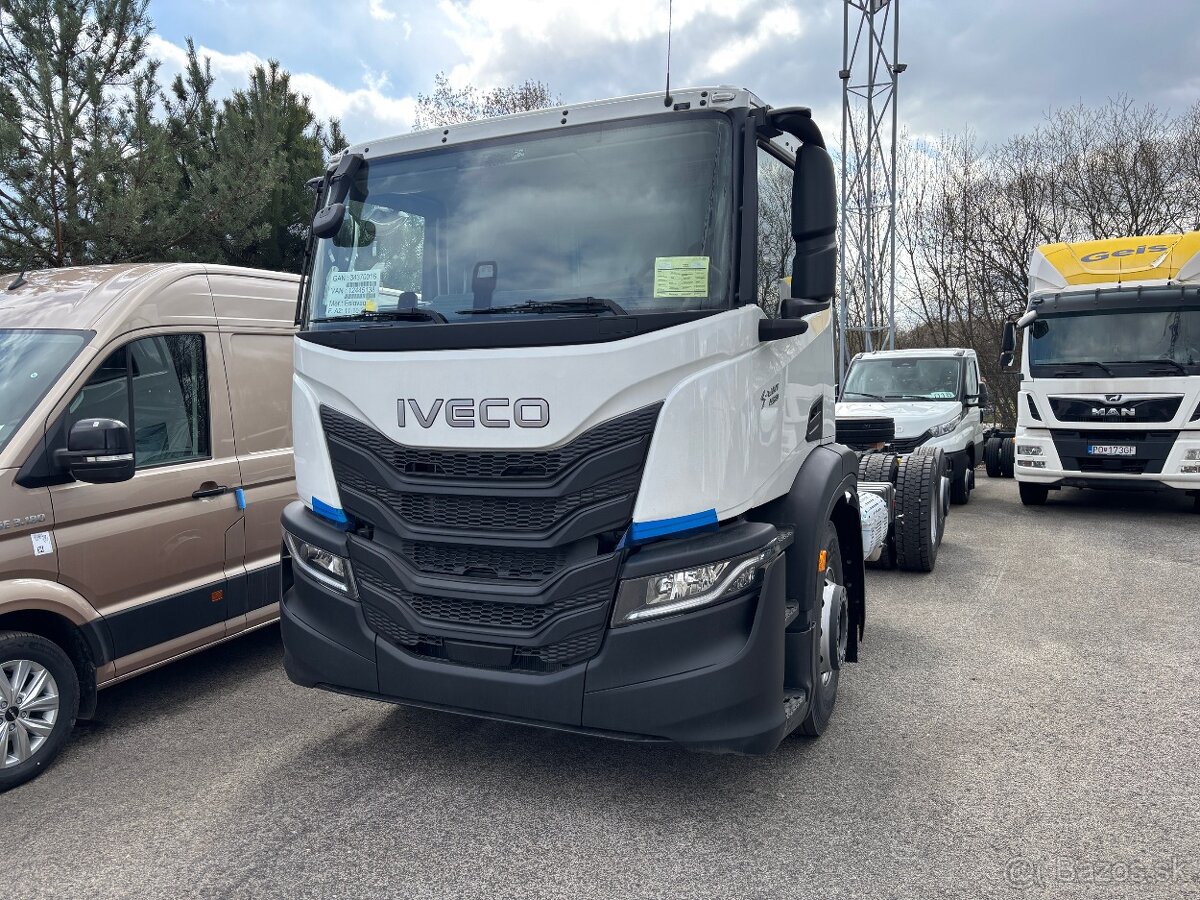 Iveco S-Way AD260S46Y/PS 4500mm