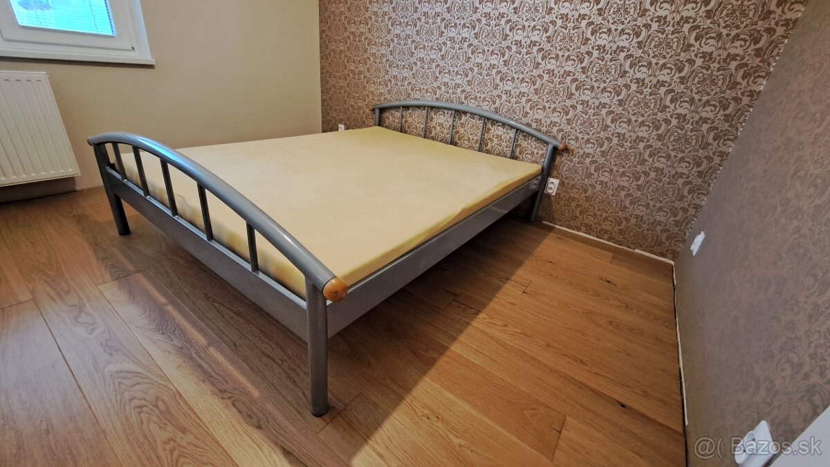 Predám manželskú postel strieborno šedý kov, 160x200,