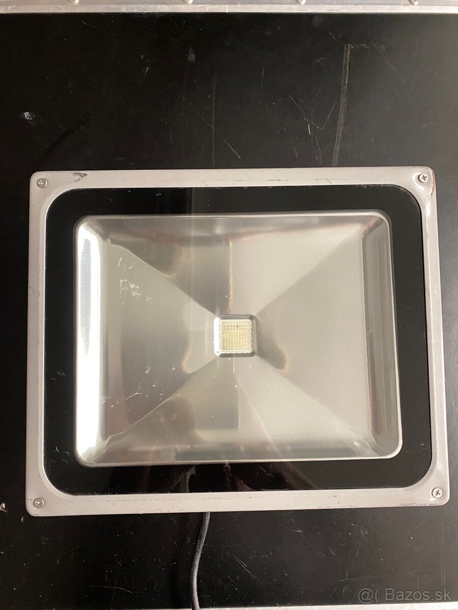 Predam Led RGB svietidlo