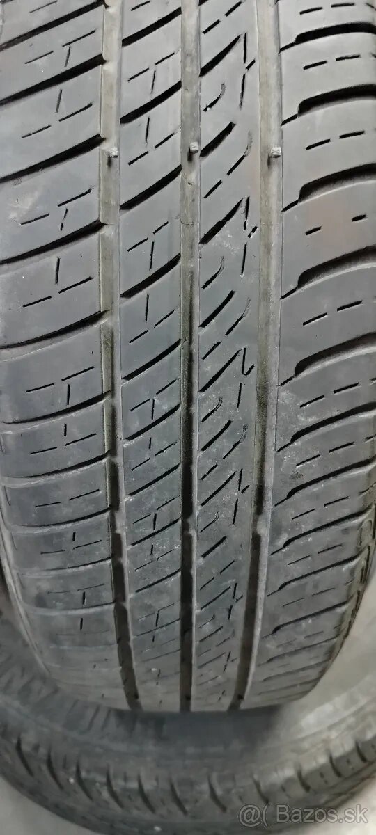 Predám 2 letné pneumatiky 185/60 R15 84H Barum