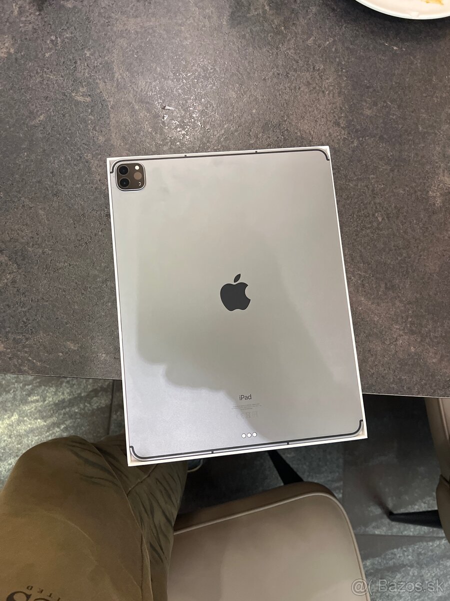 iPad Pro 12.9 (5. generácia), 256 GB, Wi-Fi + Cellular, 2021