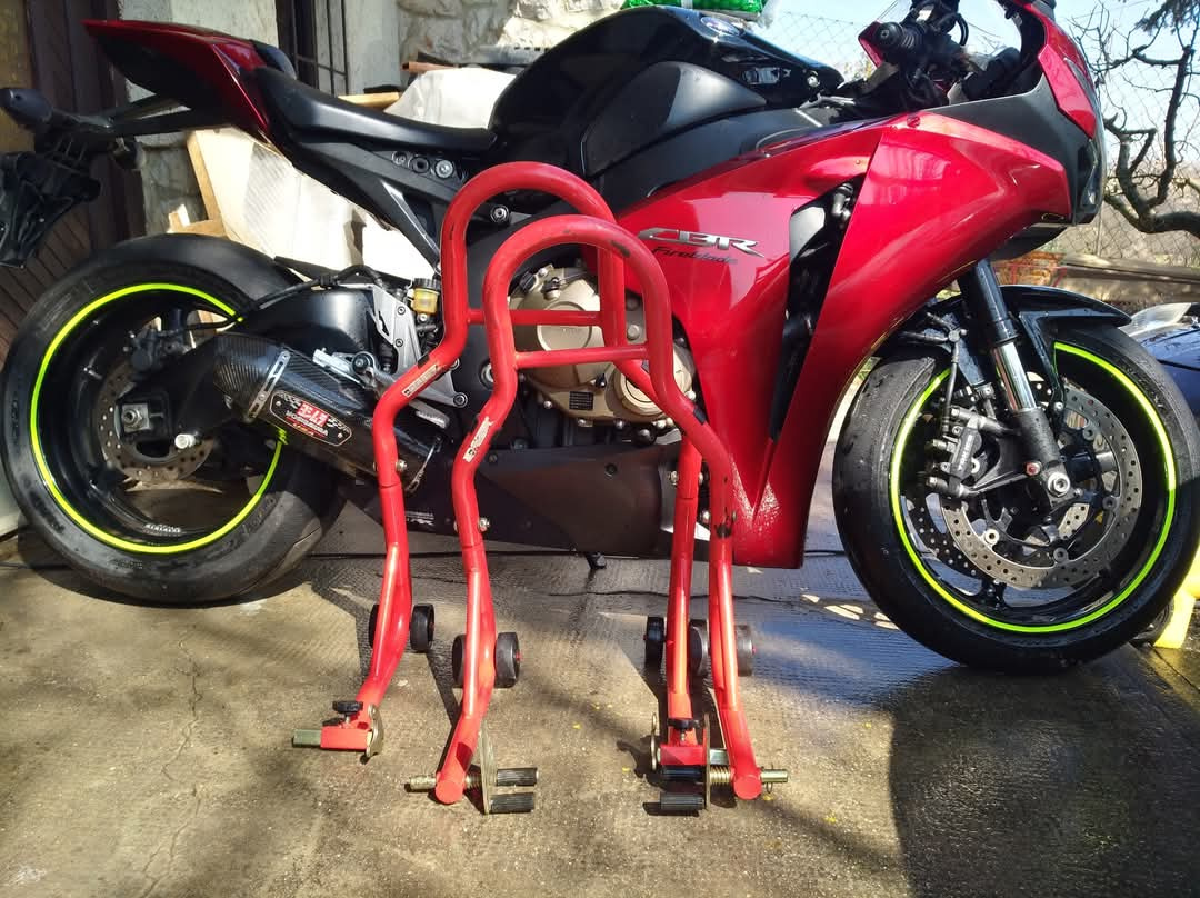 Honda CBR1000RR SC59 rv.2008