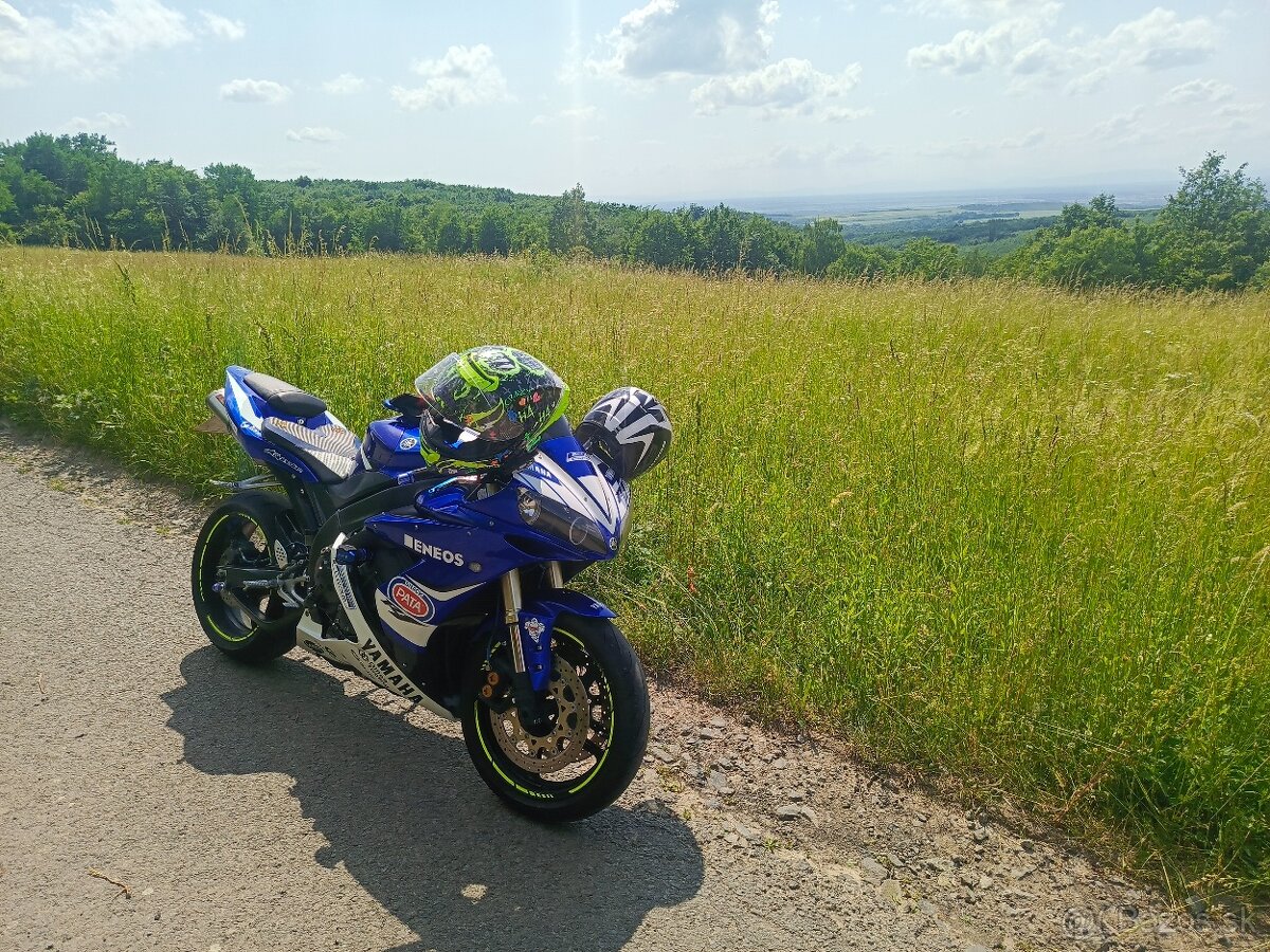 Yamaha R1