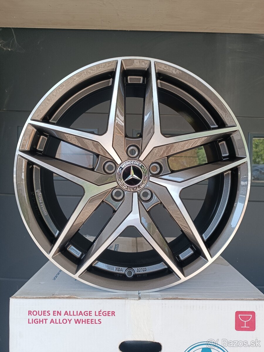 Mercedes E-class R19