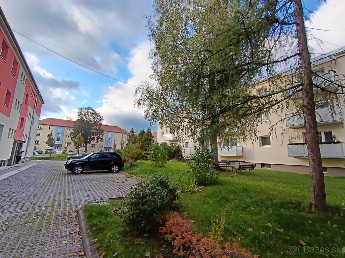 Pripravujeme predaj 2 izbového tehlového bytu, s balkónom, 6