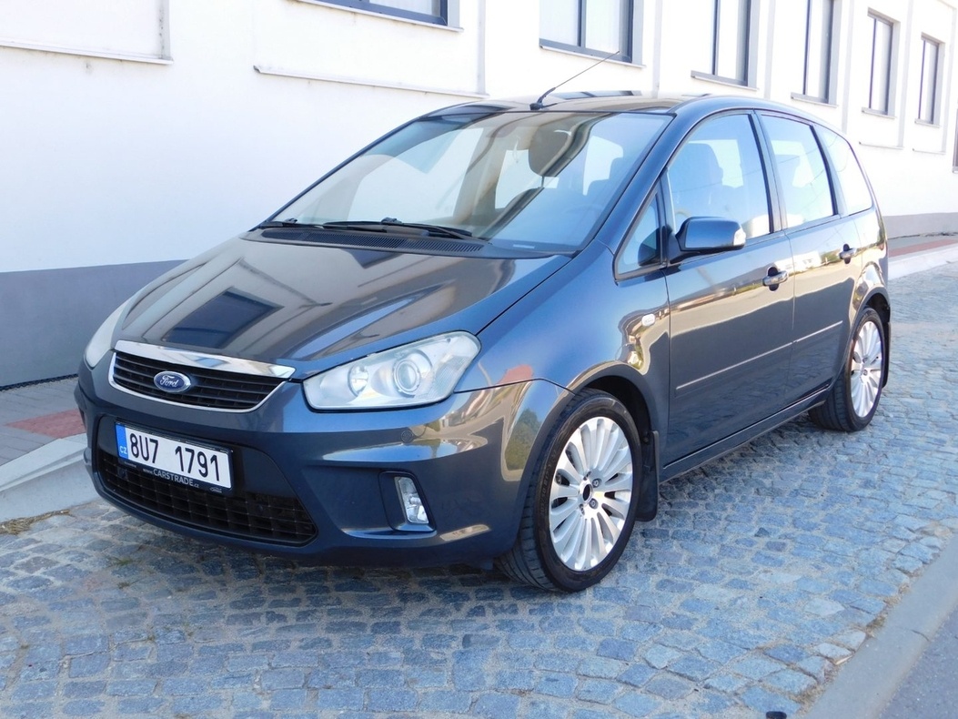 Ford C-max 2.0 TDCi,TITANIUM,pěkný,TAŽNÝ ZAŘÍZENÍ