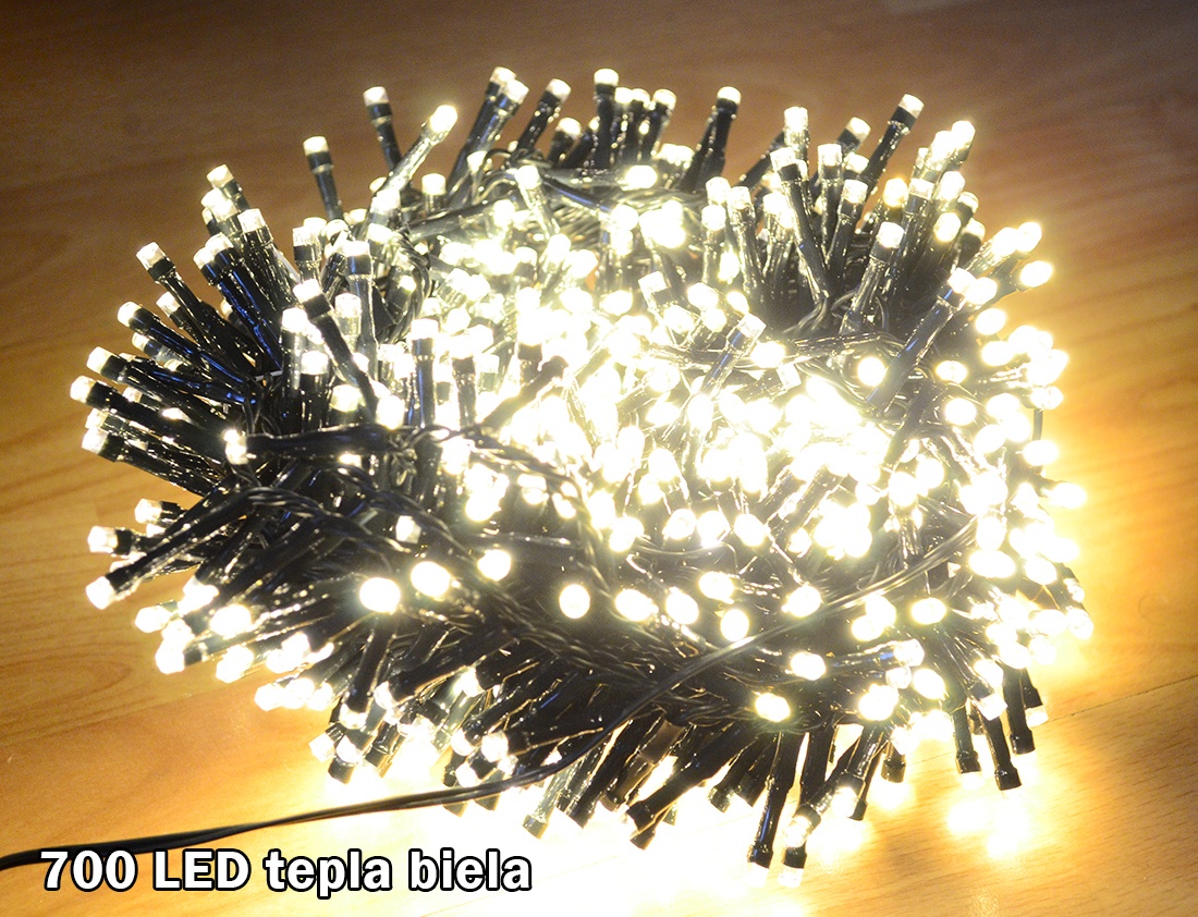 700 LED Svetelna retaz 24m tepla biela