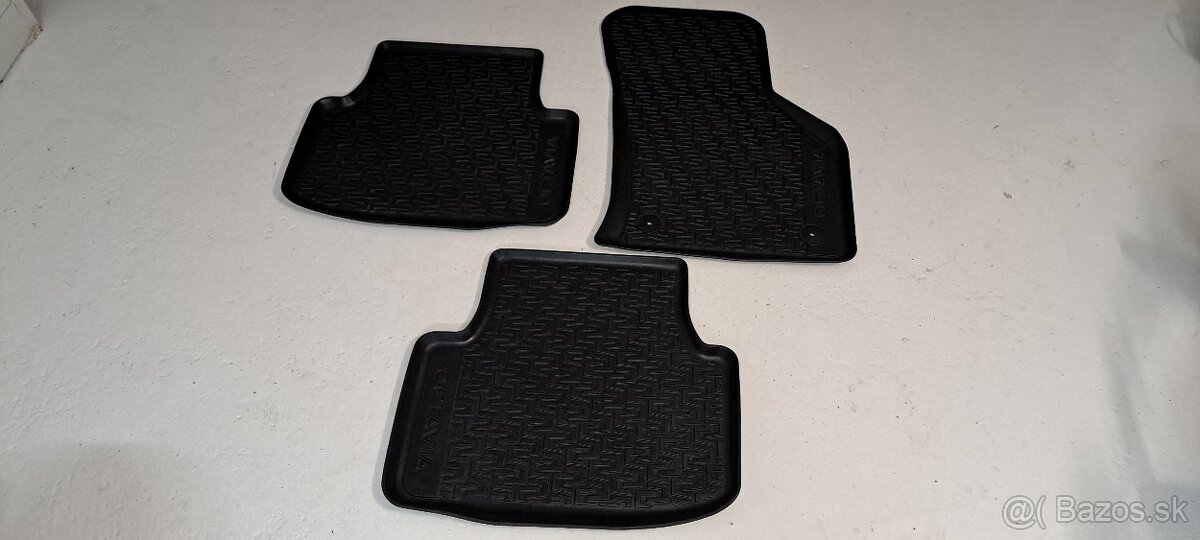 Predám gumové rohože - Octavia