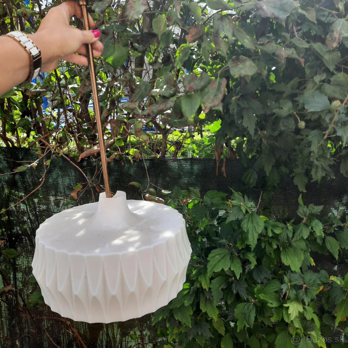 Krásny starý závesný luster.