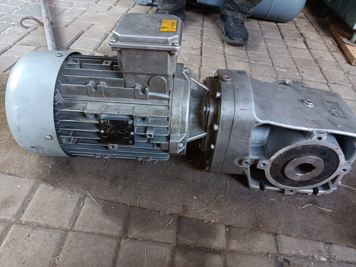 Elektromotor s prevodovkou 4kw