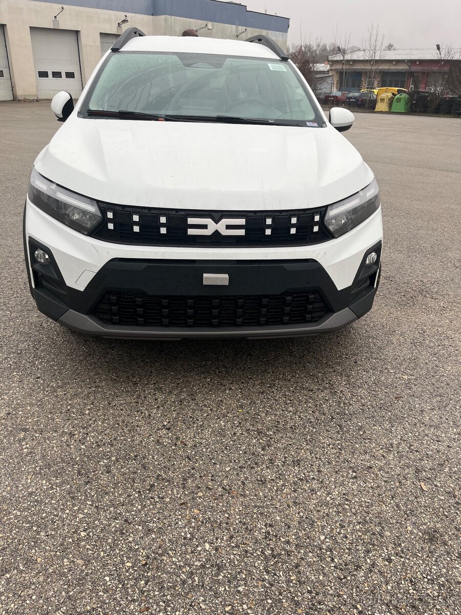 NOVÁ DACIA JOGGER TCE 110 5 miest