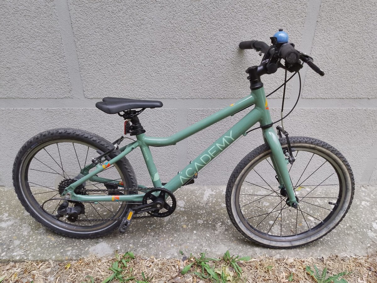 Odlahceny detsky bicykel ACADEMY 20"