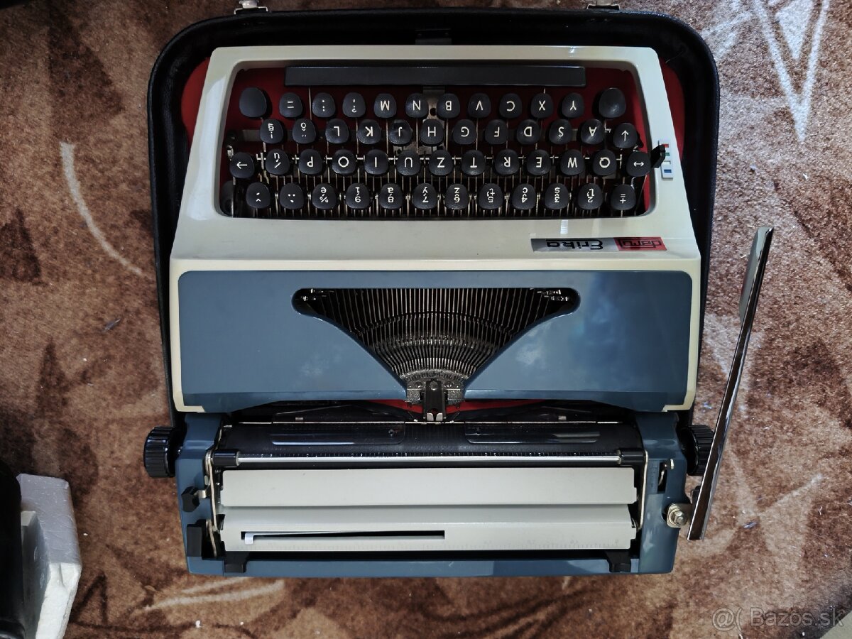 Vintage retro písací stroj