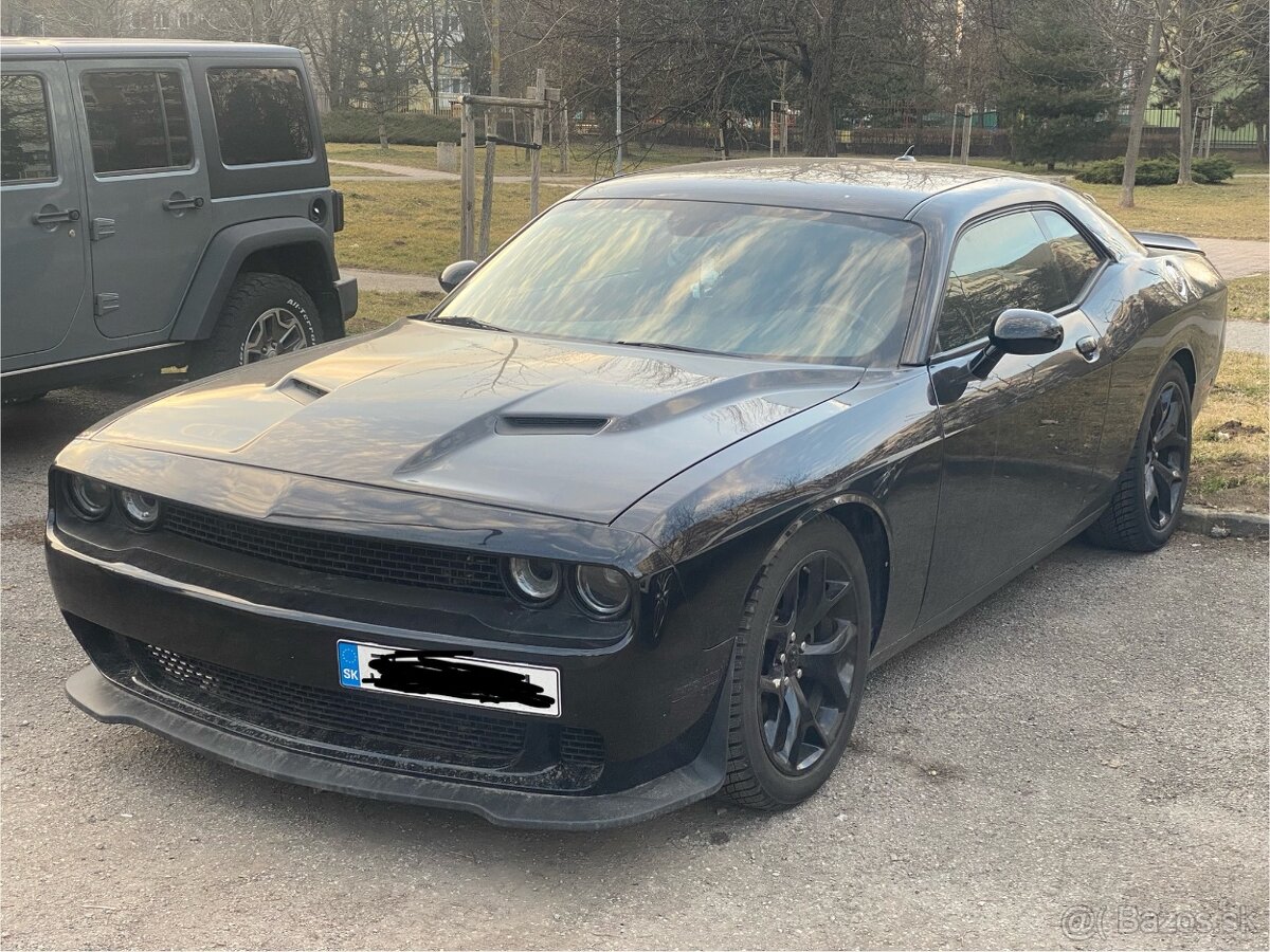 Dodge Challenger 5.7 Hemi