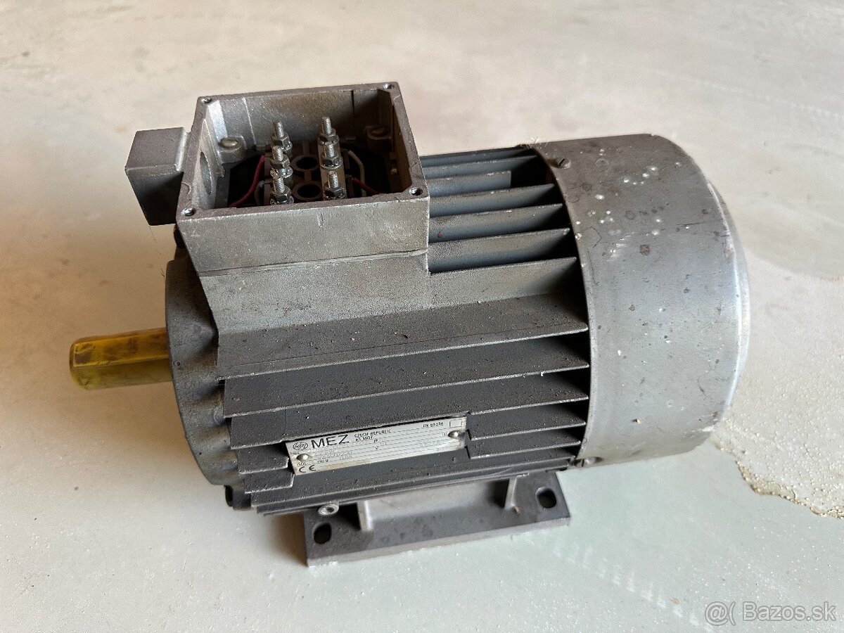 Elektromotor MEZ 2,2 kW