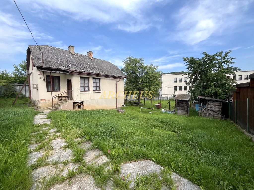 DOM S KRÁSNYM POZEMKOM, TEHELNÁ, BARDEJOV