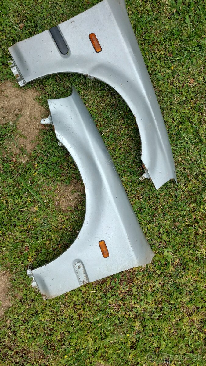 Predám blatník Honda Civic 1999 2000 2001 6g face