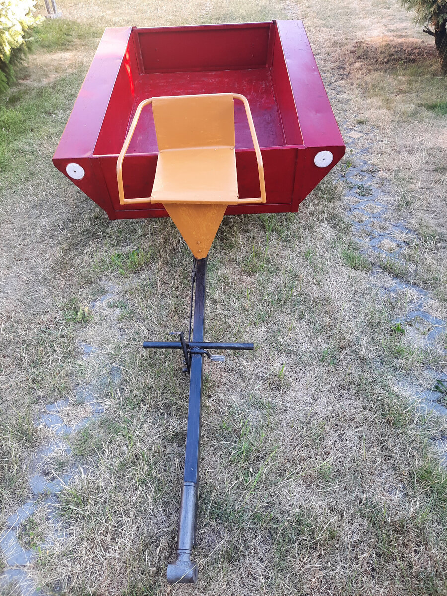 Vlečka za malotraktor
