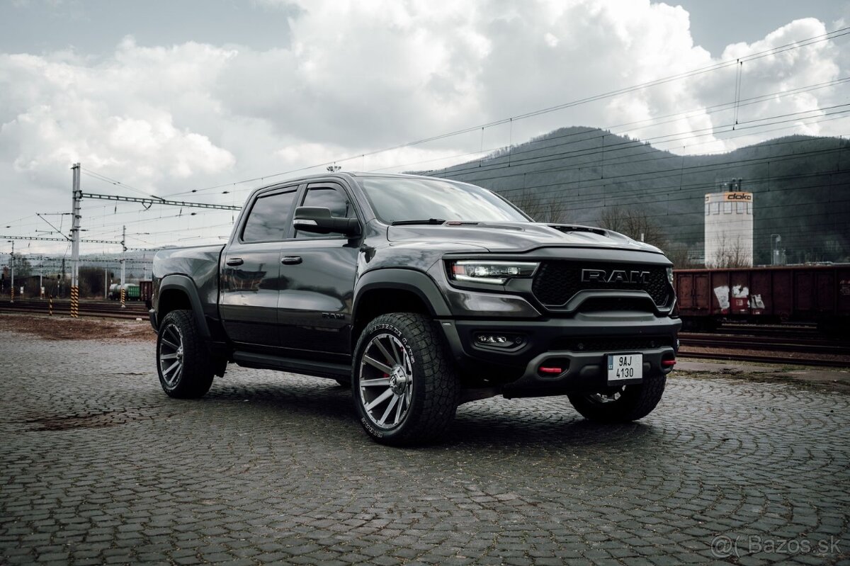 DODGE RAM TRX 6.2 V8 Superchsrged