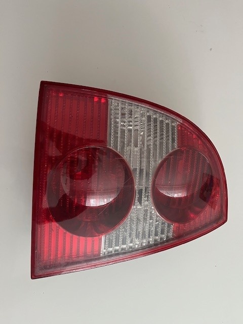 Zadné svetlo na VW Passat B5