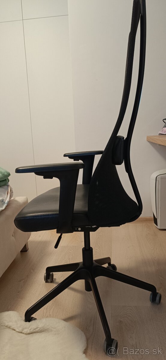 Kancelárska stolicka Ikea