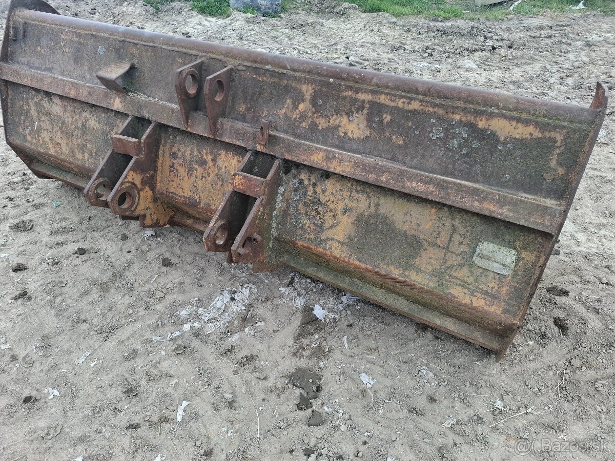 Predám lyžicu hon 053