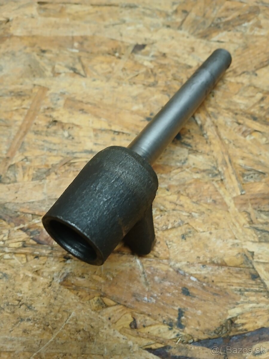 Hriadeľ radenia s unášačom - ČZ 125/175-476,477,487,488