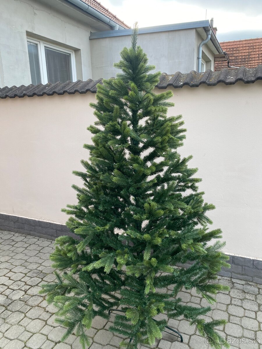 Umelý vianočný stromček 3D - 220 cm nový