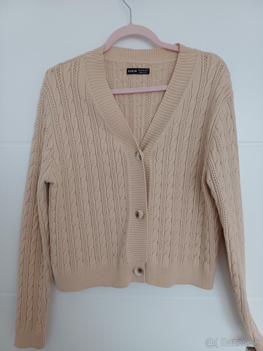 Dámsky béžový kratší sveter