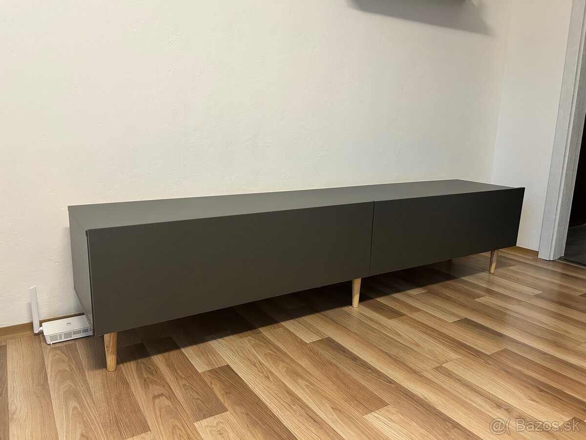 Sivý moderný TV stolík, komoda pod TV