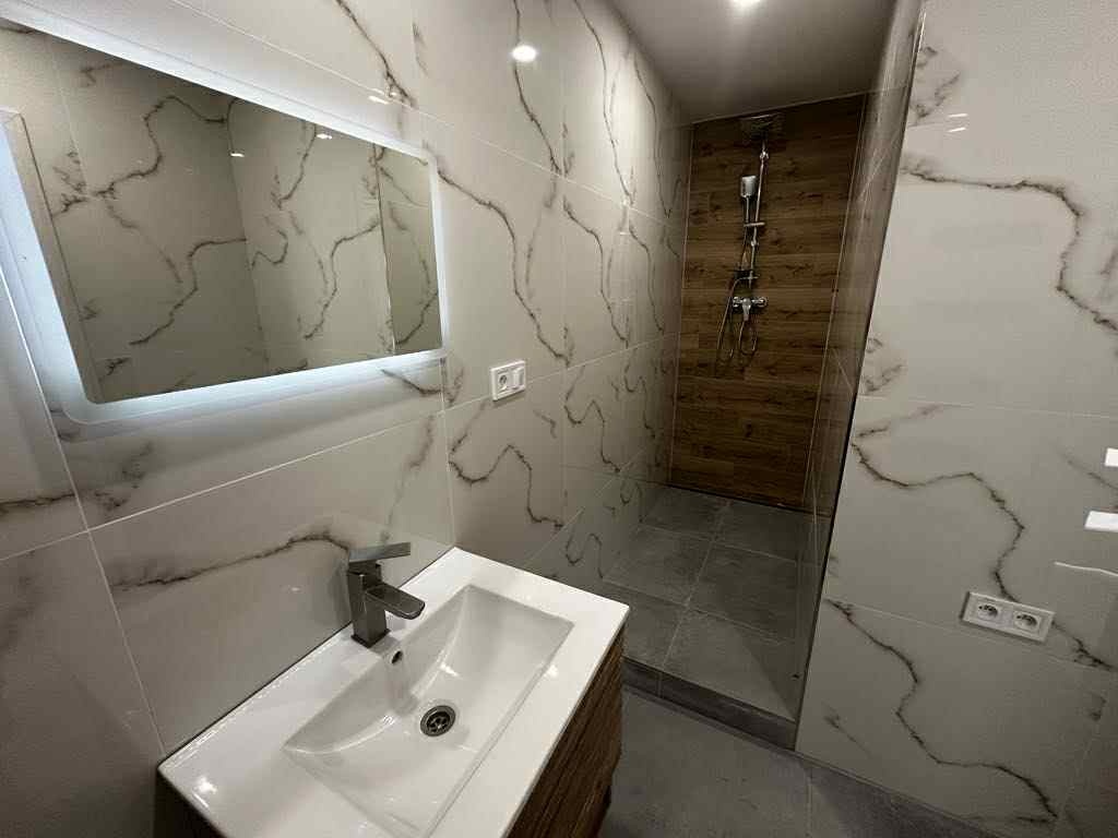 Predam zrekonštruovaný 2 izbový byt