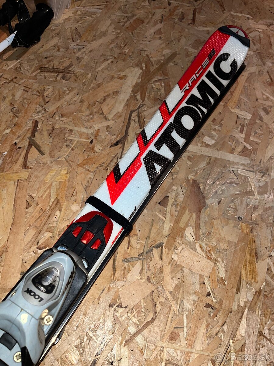 Lyže Atomic, lyžiarky Fischer