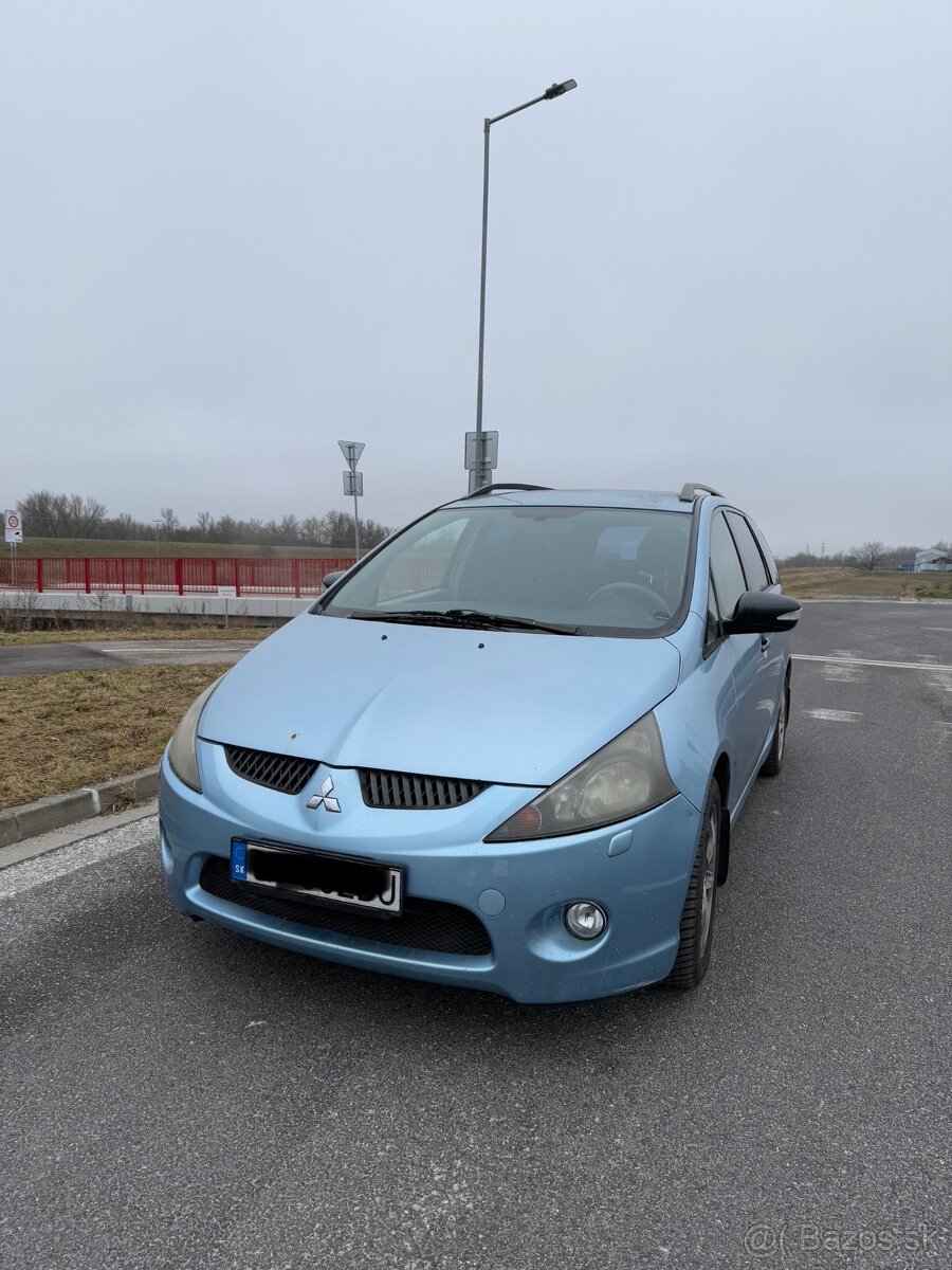 Mitsubishi Naow Grandis
