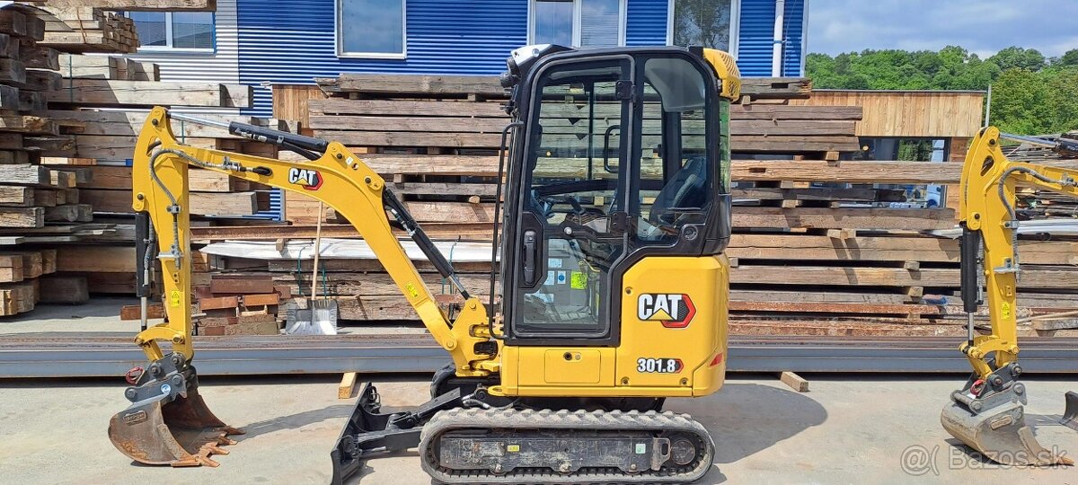 Minibagr CAT 301.8, rok výroby 2022, 563 motohodin, TOP
