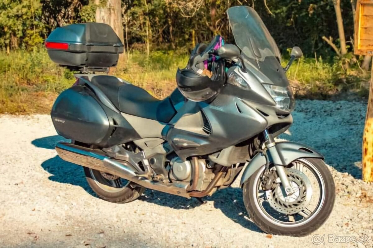 Predám Honda NT 700V Deauville (2006), 66 000 km