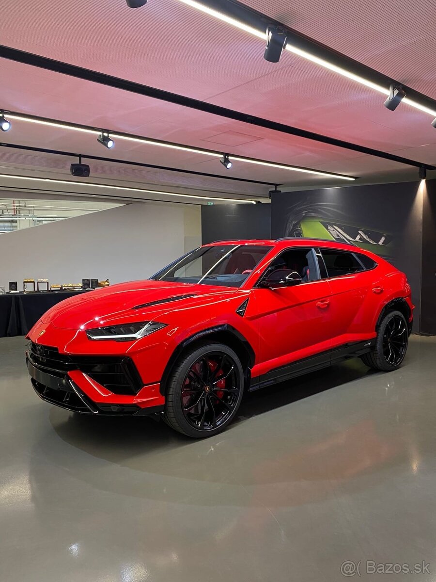 Lamborghini Urus S NOVÝ kryt motora 4M6133849 E =290€