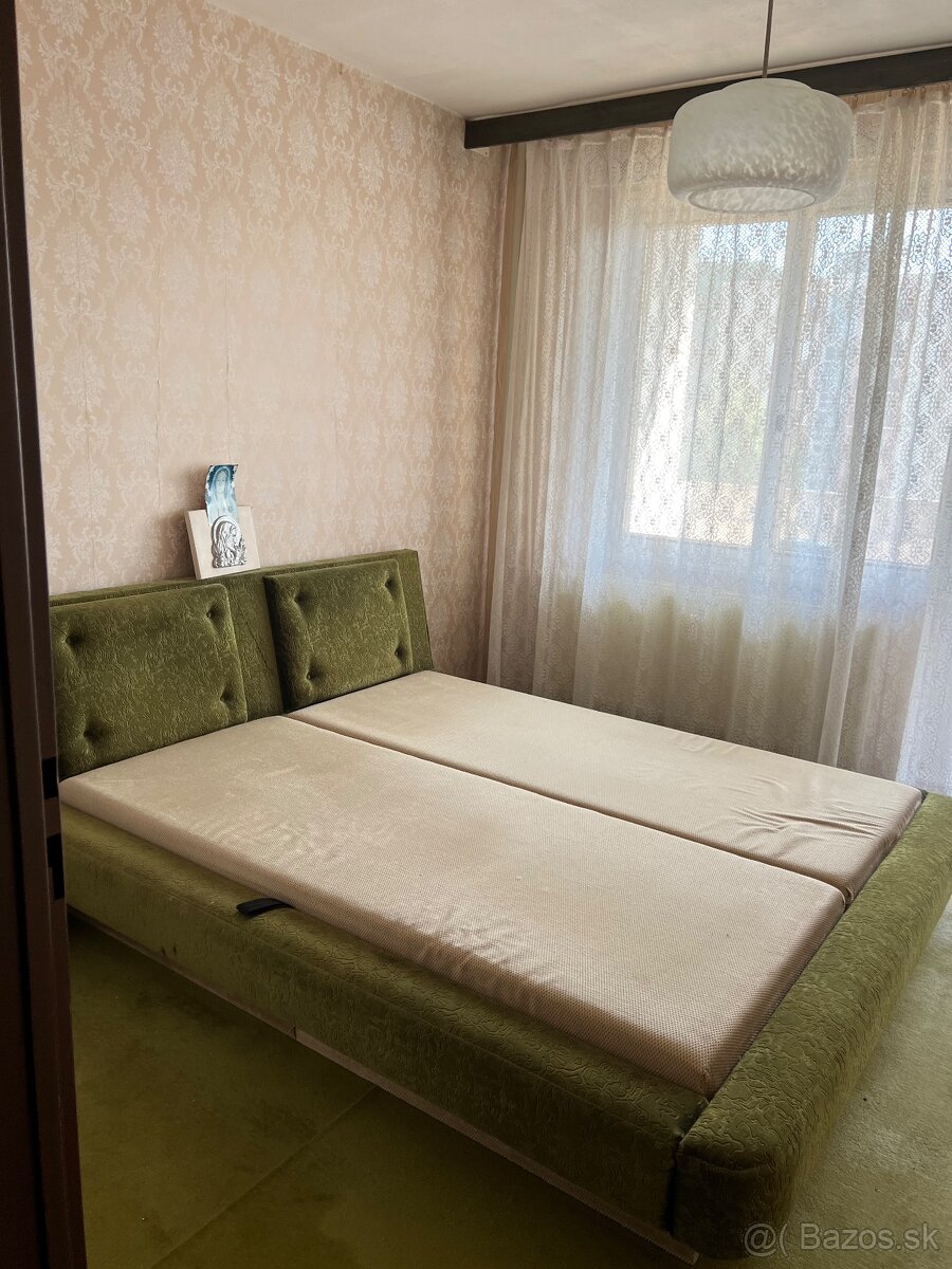 Manželska postel