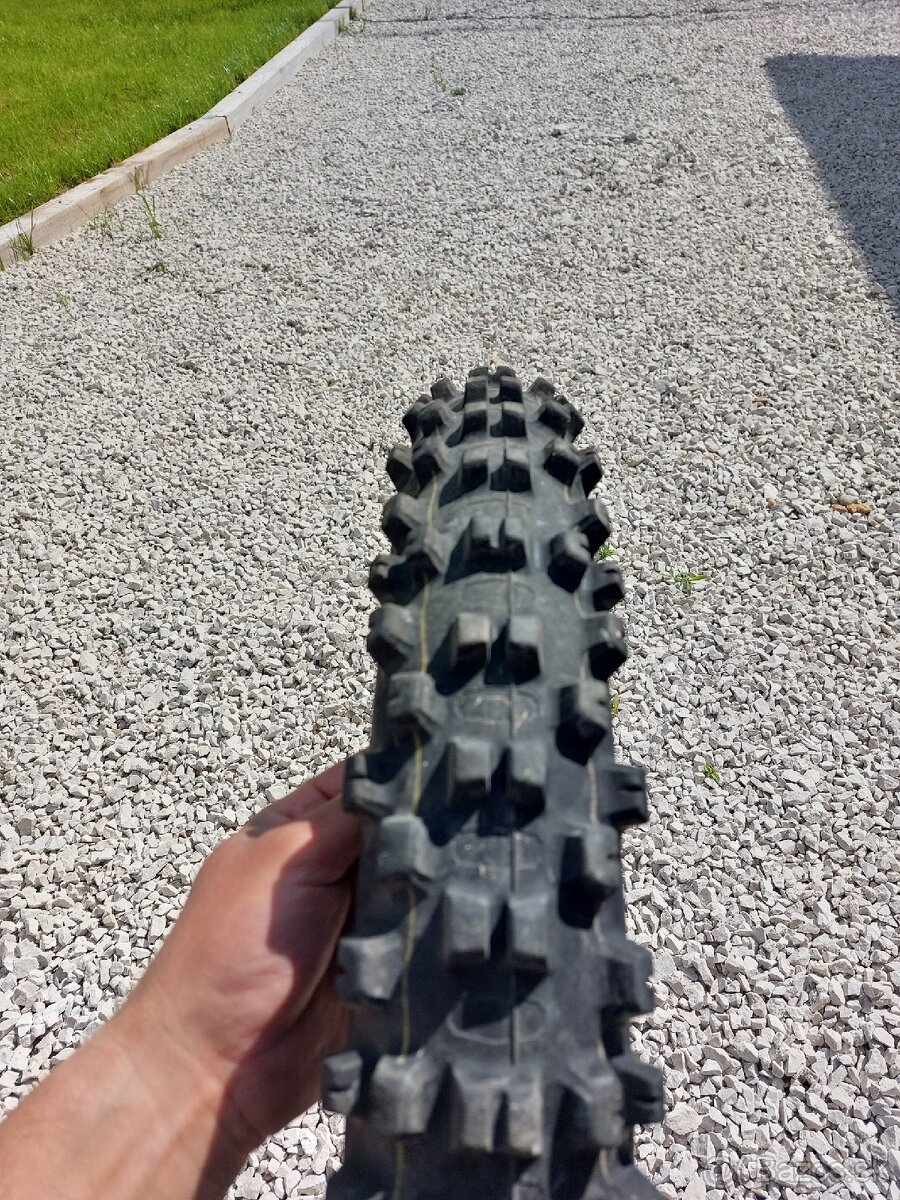 Motocrosový plašt