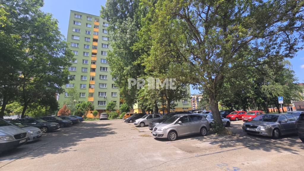 Predaj 3i byt, nepriechodné izby, Osuského ul., BA - Petržal