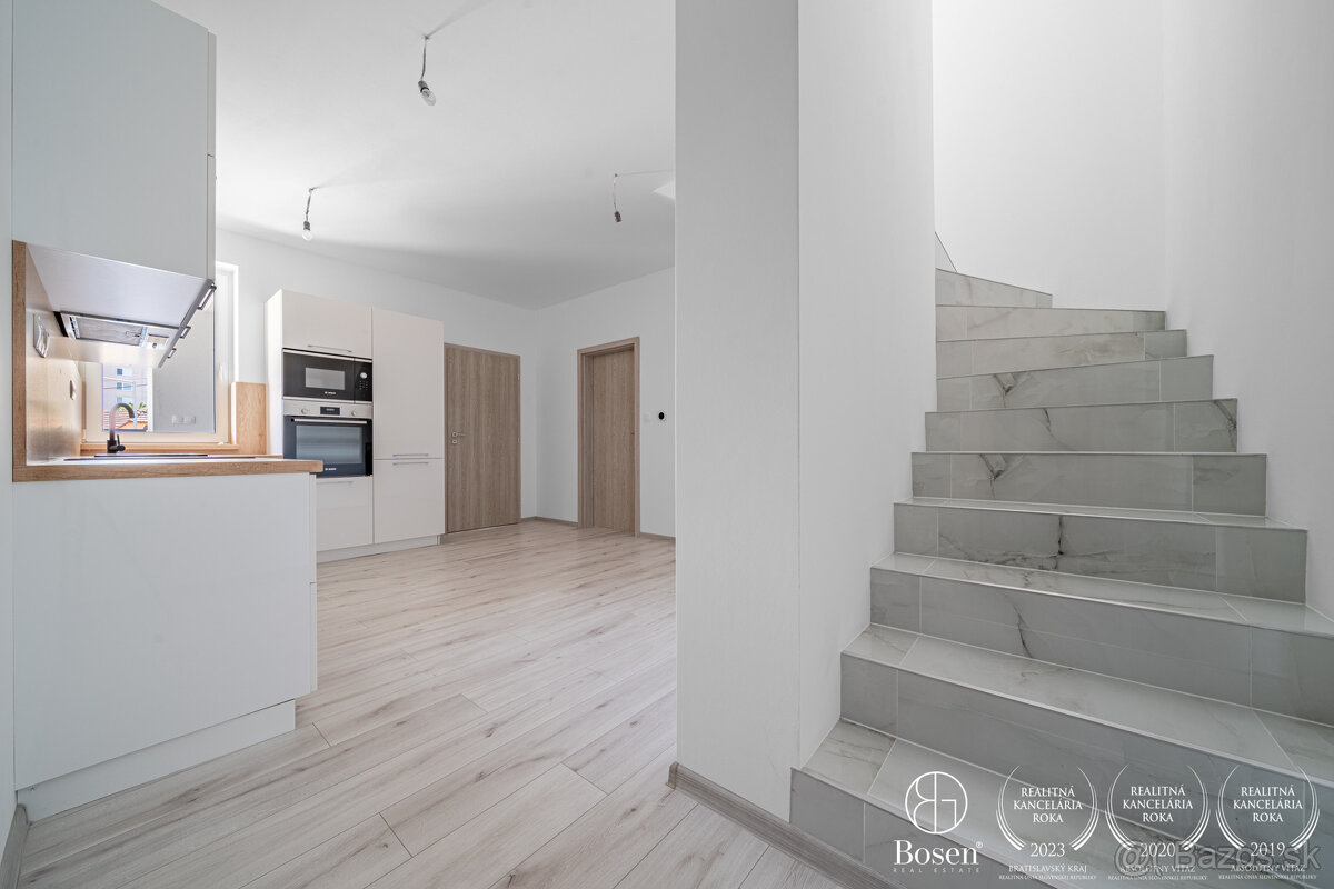 BOSEN | 4 izb. byt v trojdome 100 m2, Zlaté Klasy