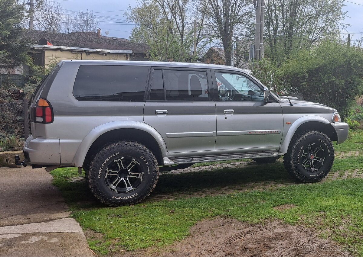 Mitsubishi Pajero sport