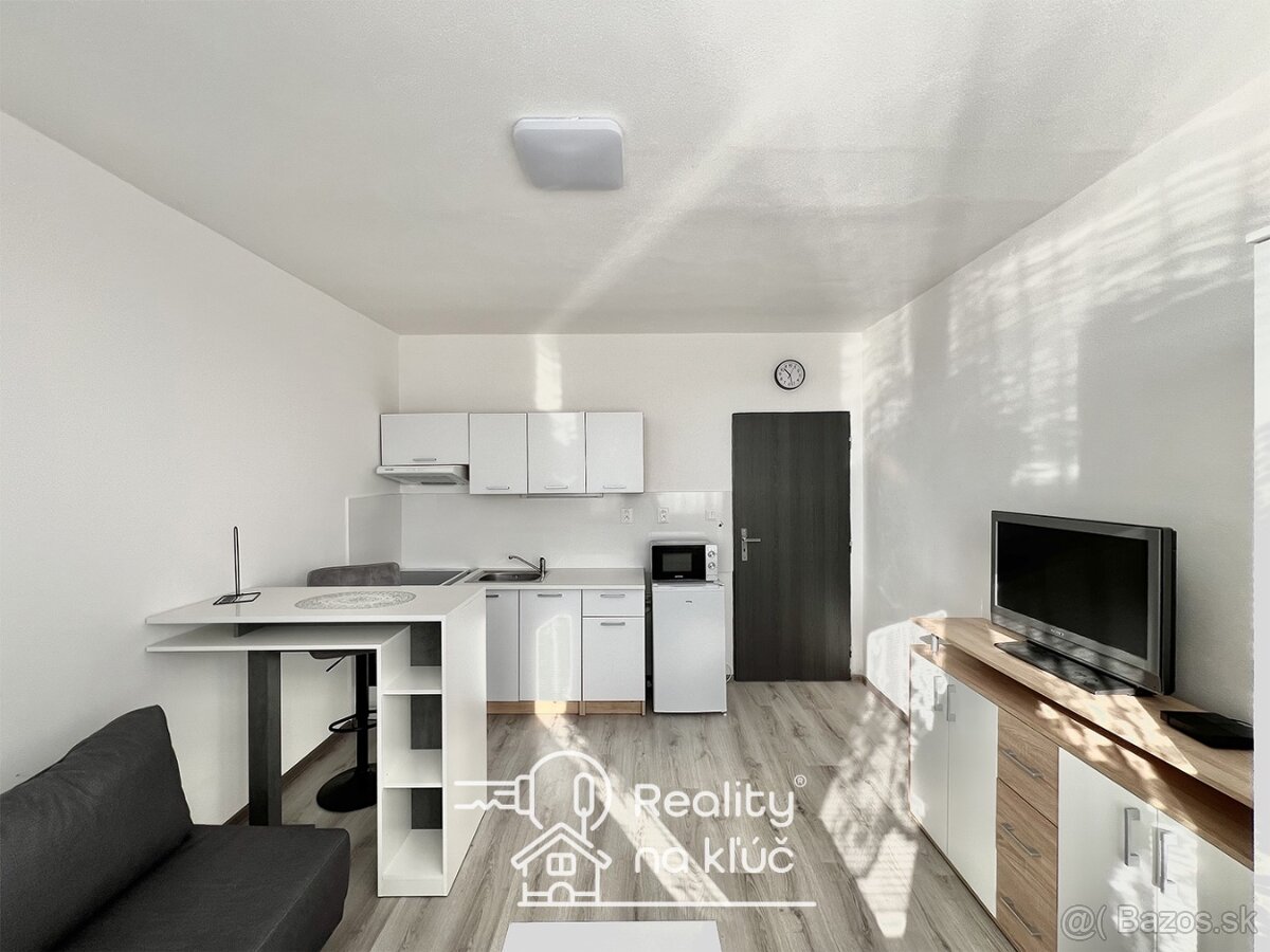 Na prenájom zariadená garsónka na Nábrežnej ulici v NZ