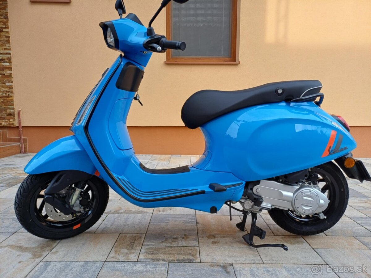 Vespa Sprint 50 Sport Blue  r.v. 2025