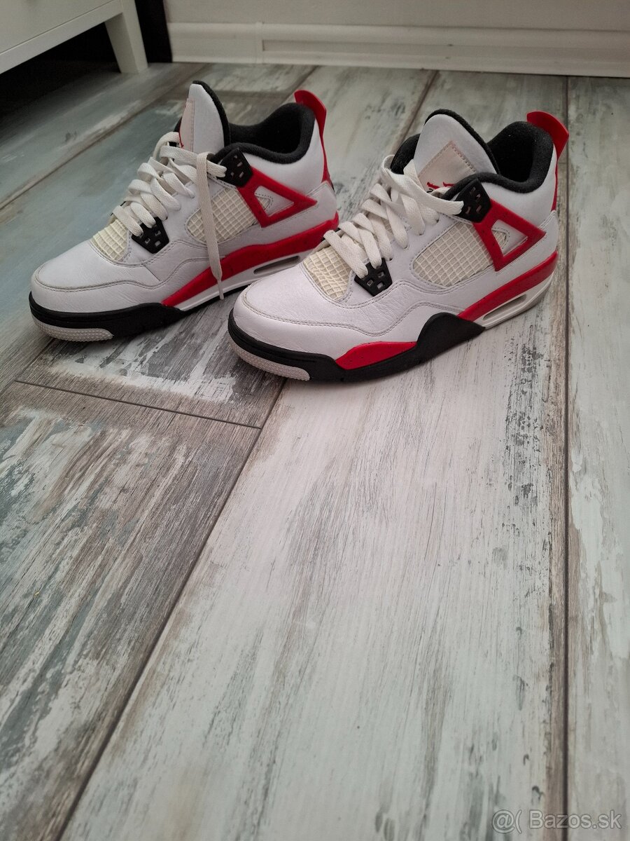 Air Jordan 4 red cement