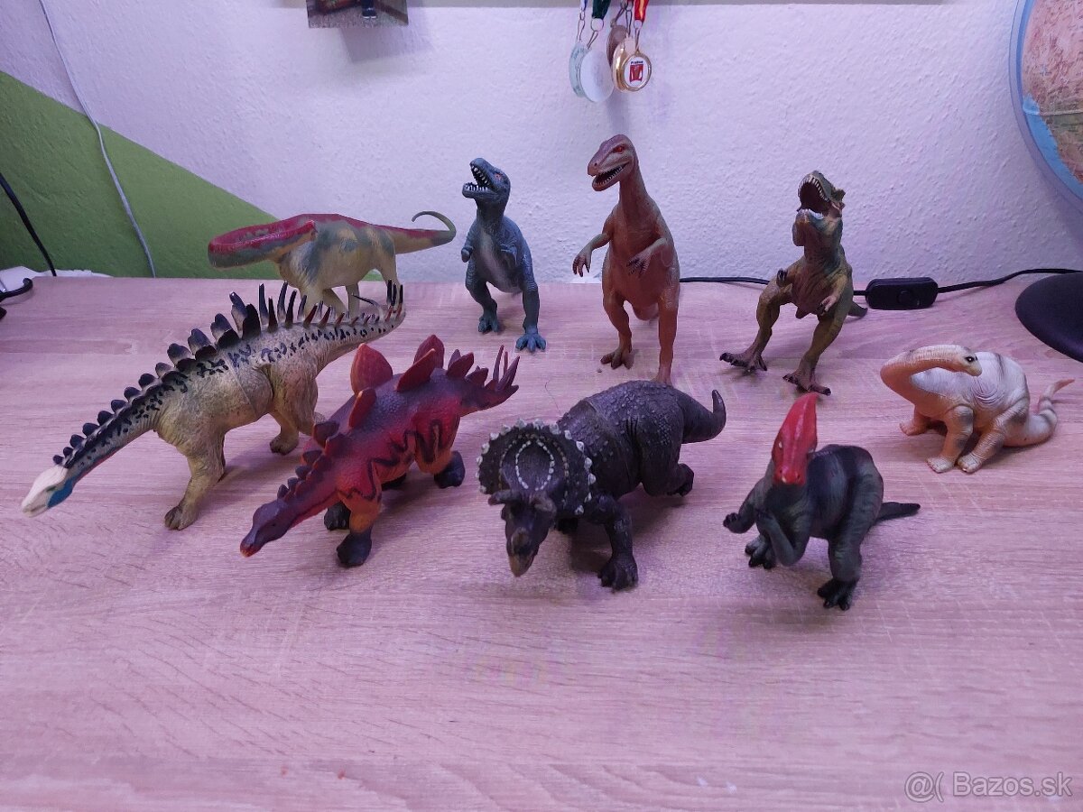 Dinosaury