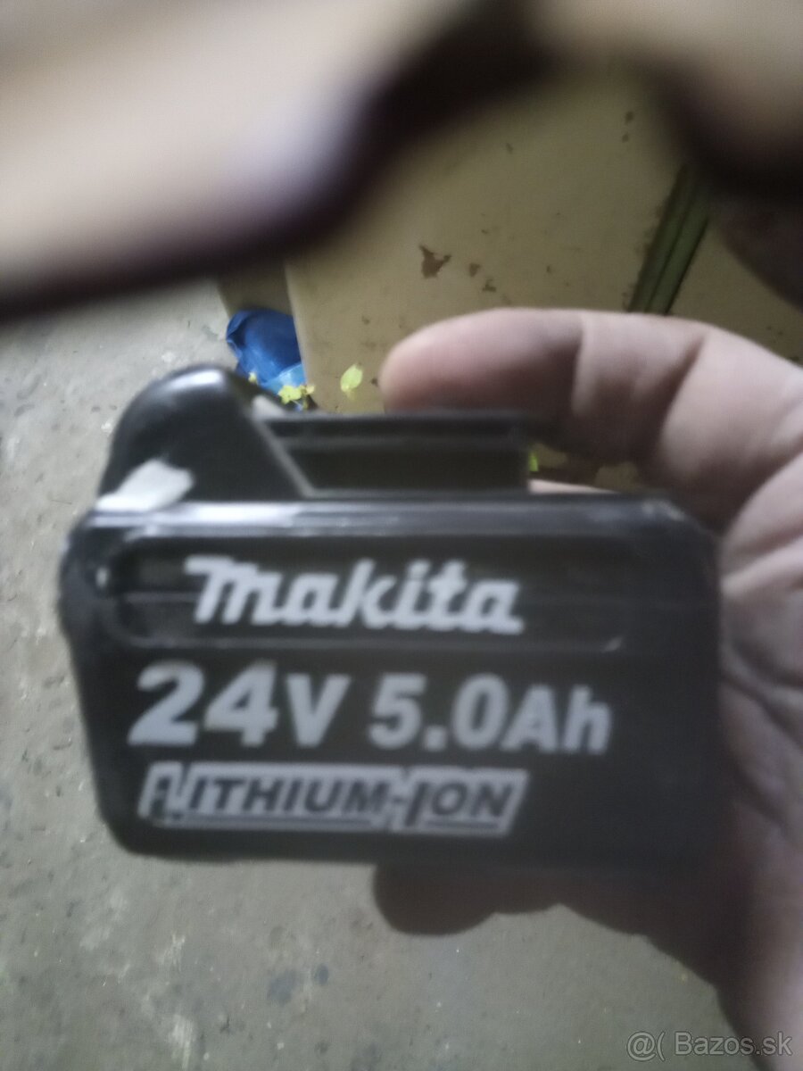Aku baterka makyta