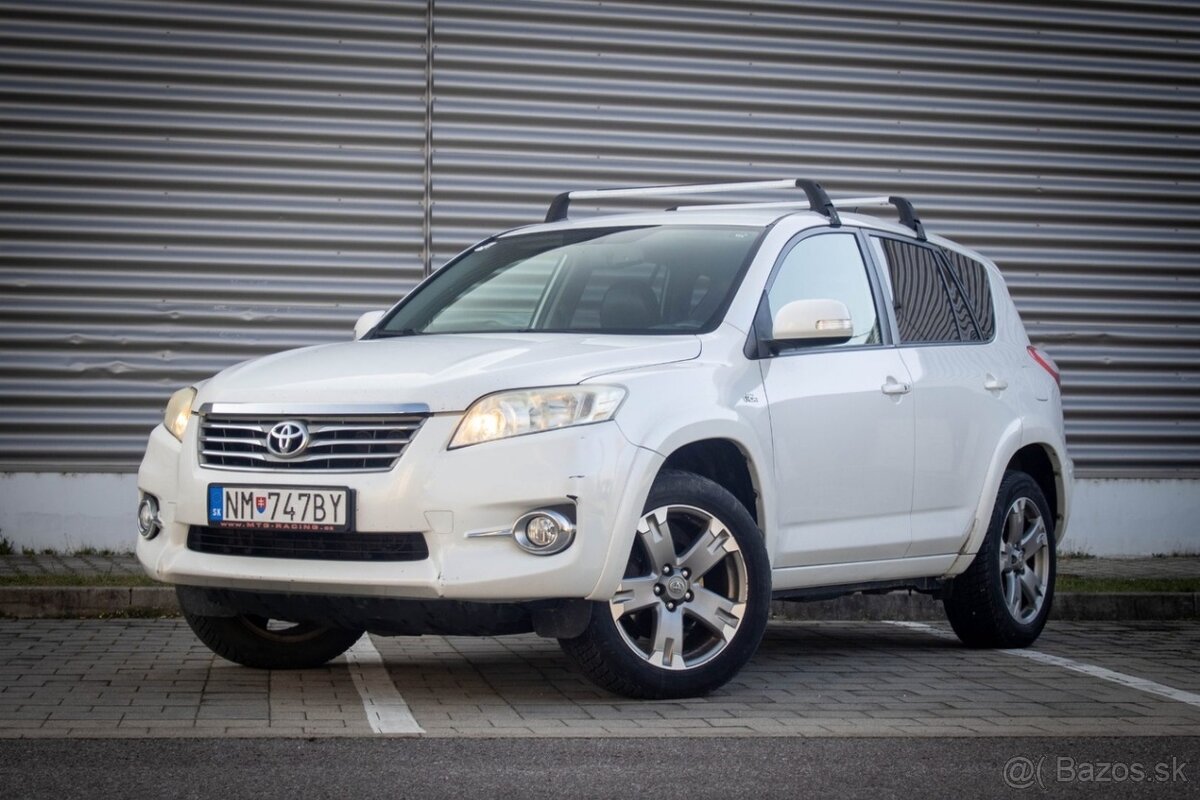 TOYOTA RAV4 2.2l D-CAT 110kW Premium 2011