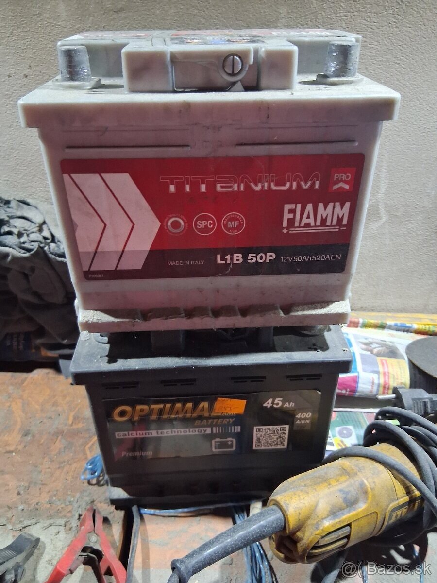 Predam autobateriu 45 ah a 50 AH
