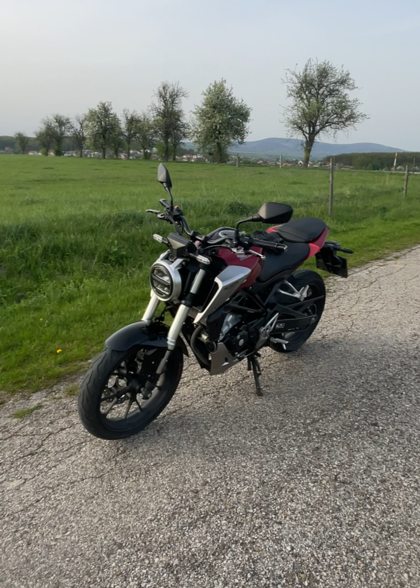Honda CB125R 2018